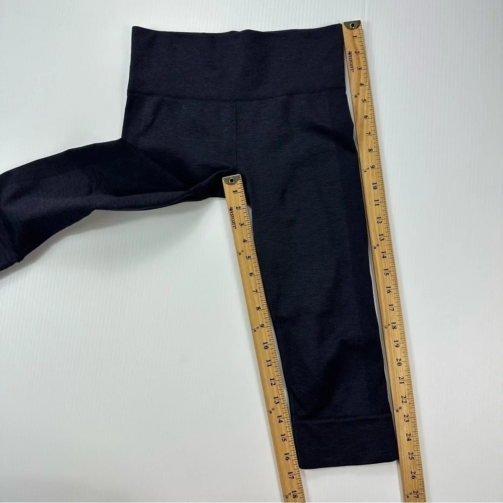 Lululemon Capri Sz S Dark Purple Compression Athletic Yoga